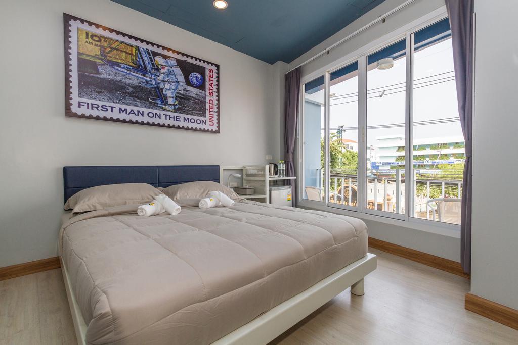 The Moon Hostel Huahin Luaran gambar
