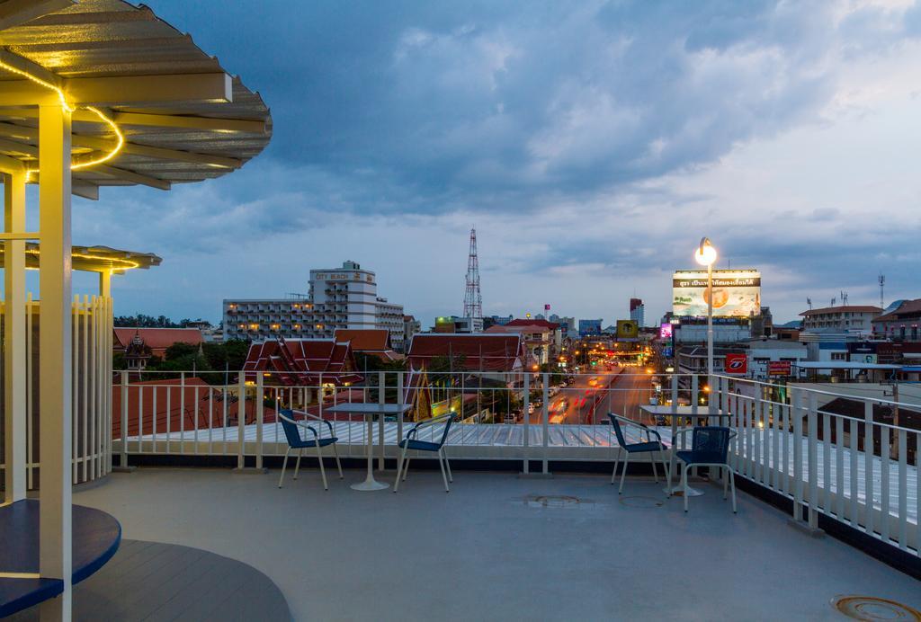 The Moon Hostel Huahin Luaran gambar