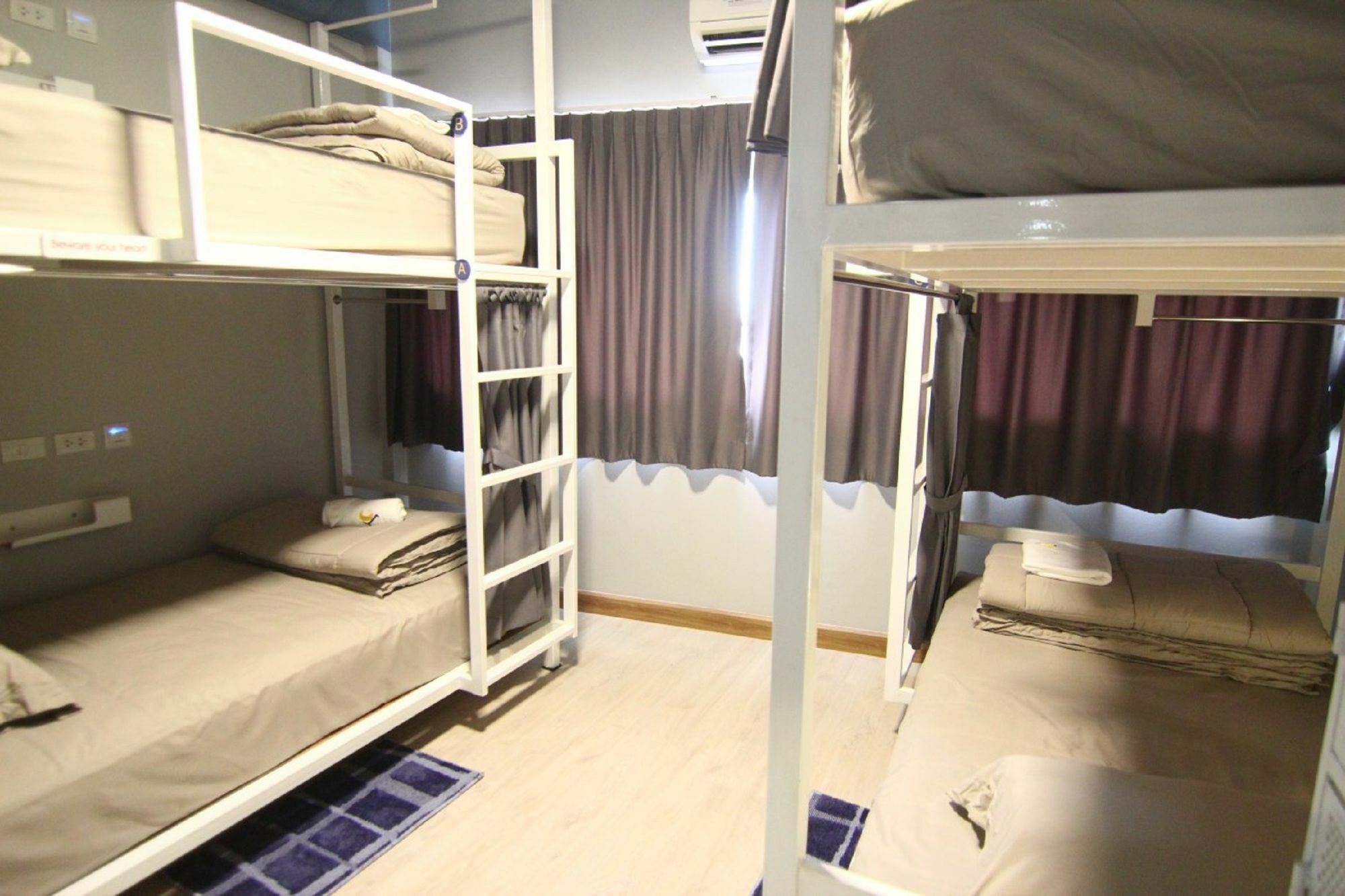 The Moon Hostel Huahin Luaran gambar